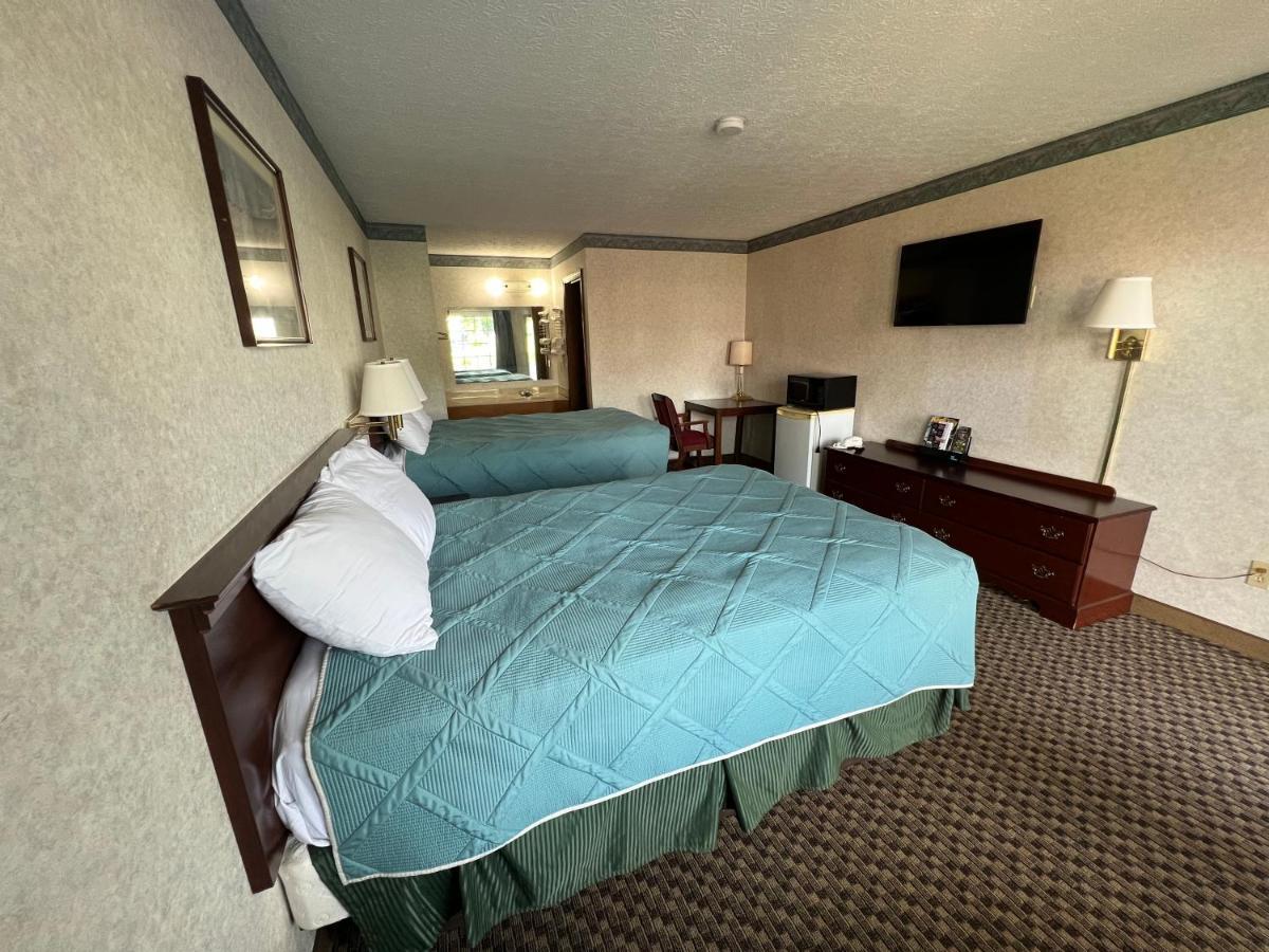 Americas Inn Bardstown Eksteriør billede